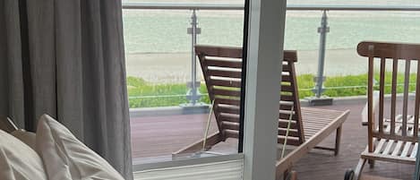 Penthouse, Sauna, Sea View | Minibar, blackout drapes, iron/ironing board, free cribs/infant beds