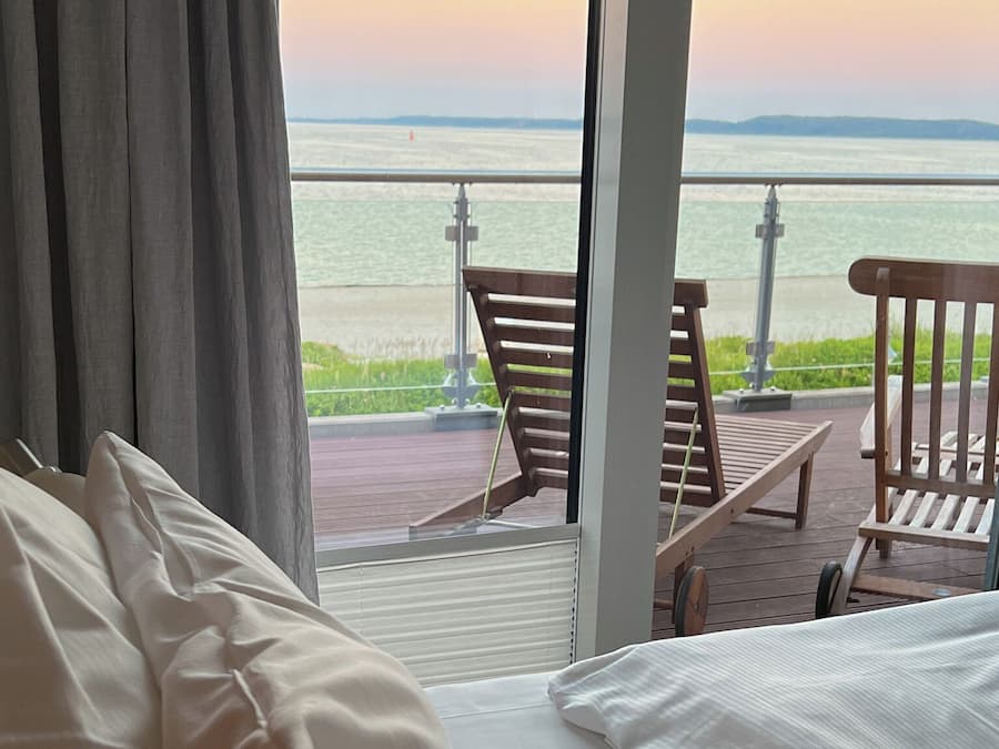 Penthouse, Sauna, Sea View | Minibar, blackout drapes, iron/ironing board, free cribs/infant beds