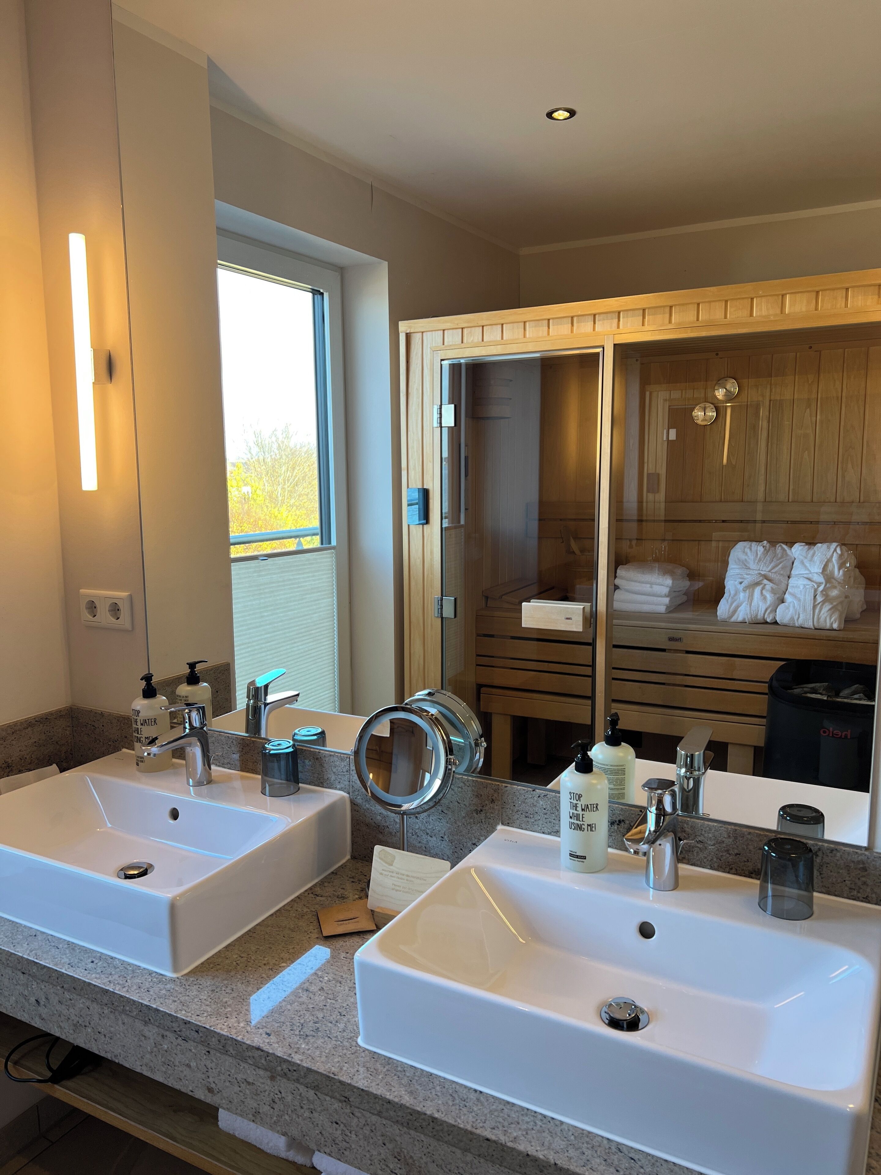 superior penthouse, sauna, sea view | bathroom | hair dryer, towels