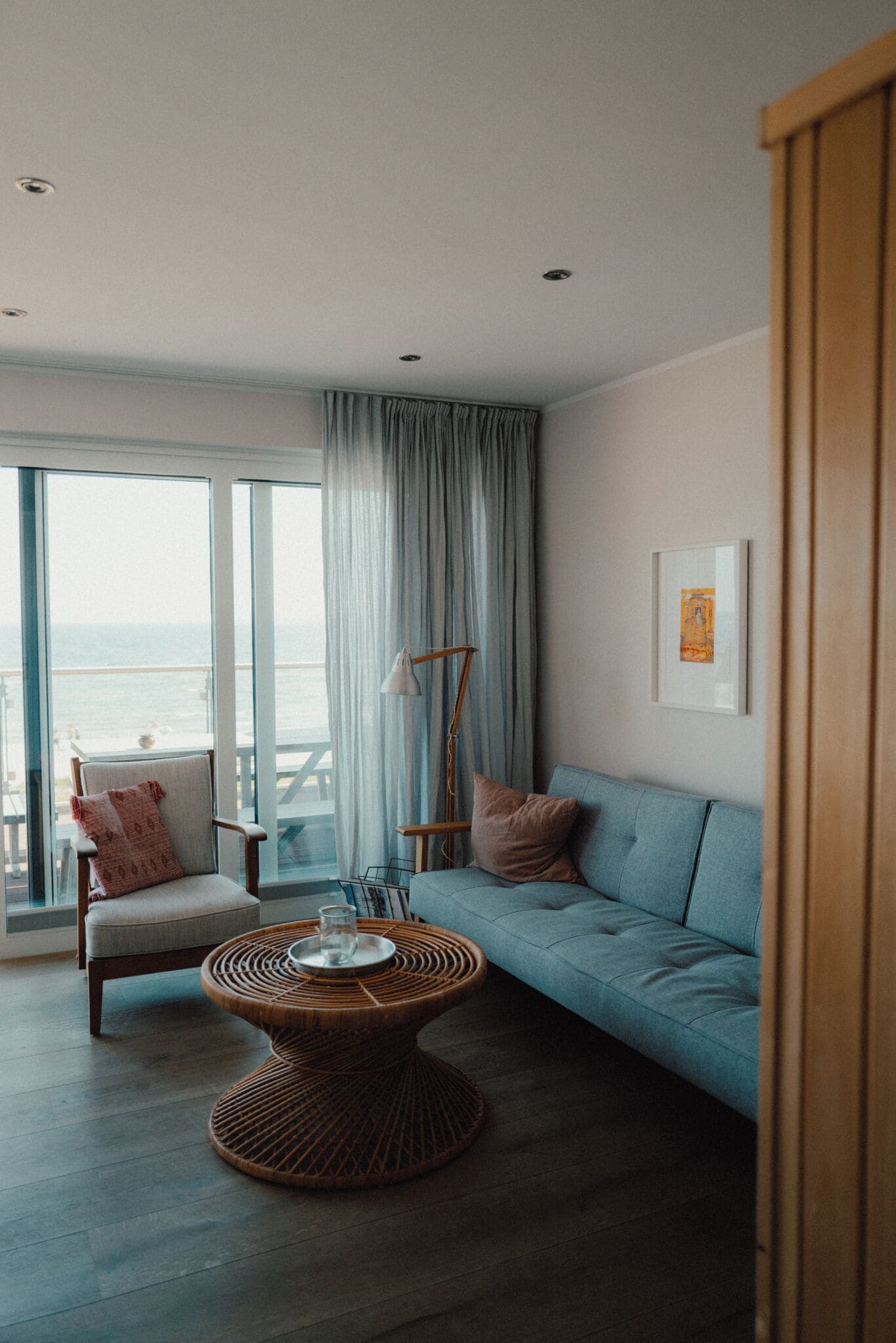 penthouse, sauna, sea view | living area | flat-screen tv