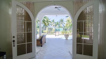 3 habitaciones y caja de seguridad en la habitación