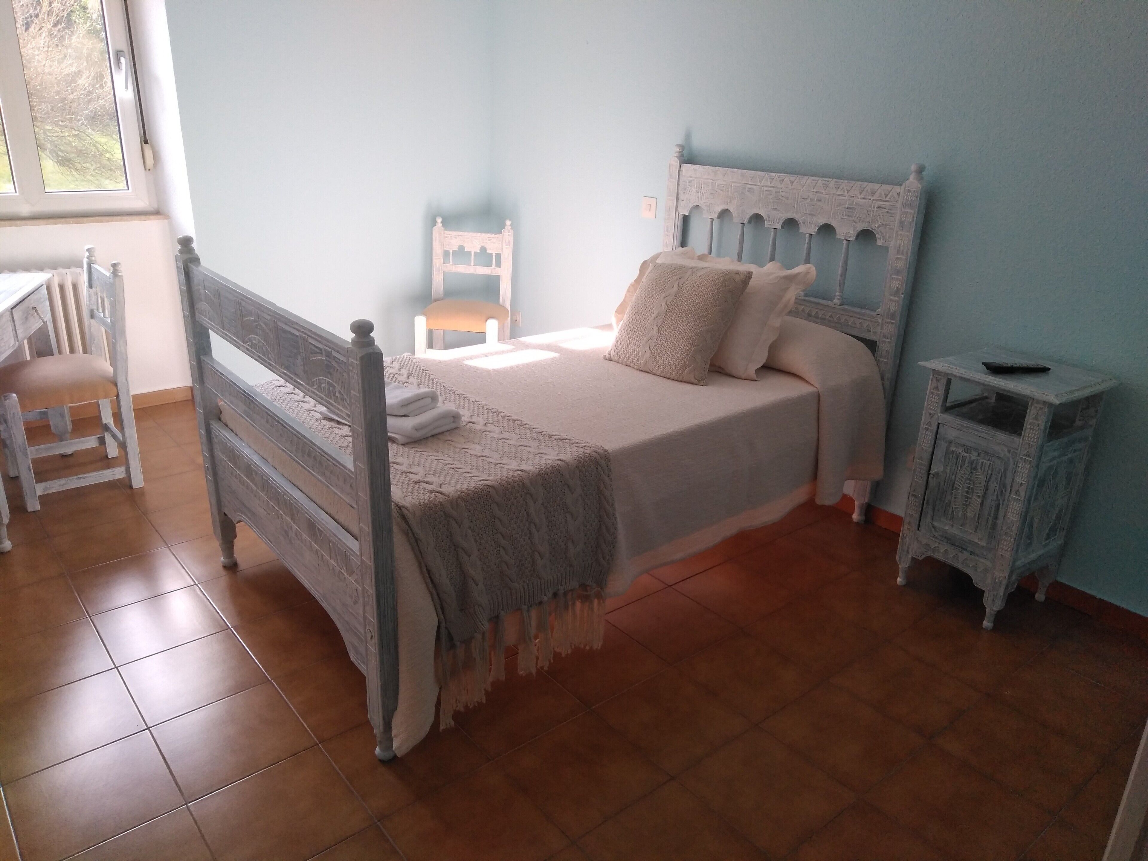 スーペリア シングルルーム シングルベッド 1 台 マウンテンビュー 1 階 | マウンテン ビュー