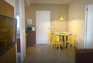 Panoramic Apartment, 2 Bedrooms, Partial Sea View, Poolside | Living area | LCD TV, ping pong - Temporada Vg Fun Fortaleza (Fortaleza)