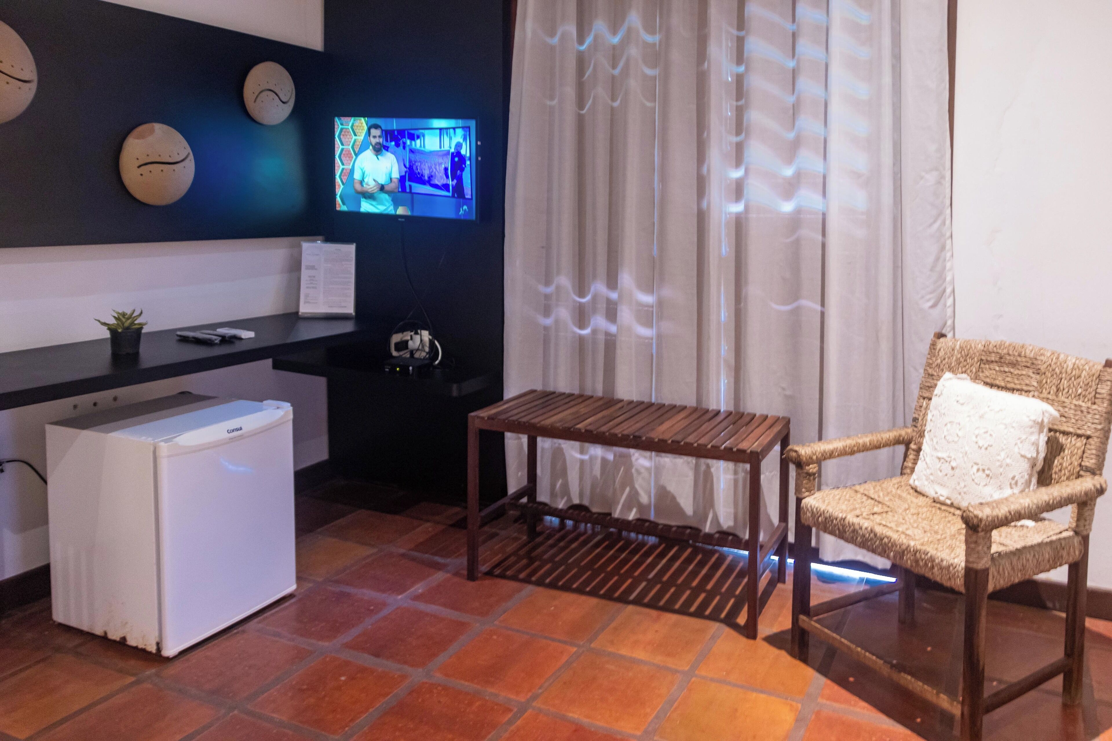 comfort room | minibar, individually decorated, free wifi, bed sheets