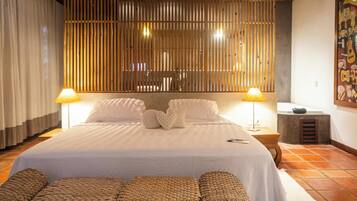 Quarto exclusivo | Frigobar, individualmente decorados, Wi-Fi de cortesia, roupa de cama