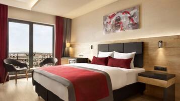 Room, 1 King Bed, Smoking