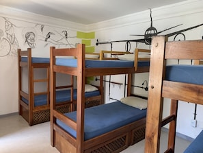 Dormitorio condiviso, per soli uomini | Ferro/asse da stiro, Wi-Fi gratuito
