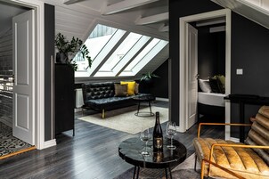 Ropa de cama de alta calidad y escritorio 