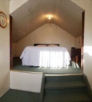 Vacation Cottage | 2 bedrooms, individually decorated, individually furnished