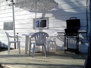 Terrace/patio - Canora Home Rentals Vacation Cottage (Canora)