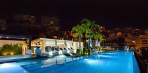 Outdoor pool, pool loungers - D Terrace Luxury Residences (Puerto Vallarta)