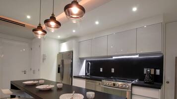 Luxury Condo, 1 Bedroom, Accessible, 2 Bathrooms | Private kitchen | Full-size fridge, microwave, oven, stovetop