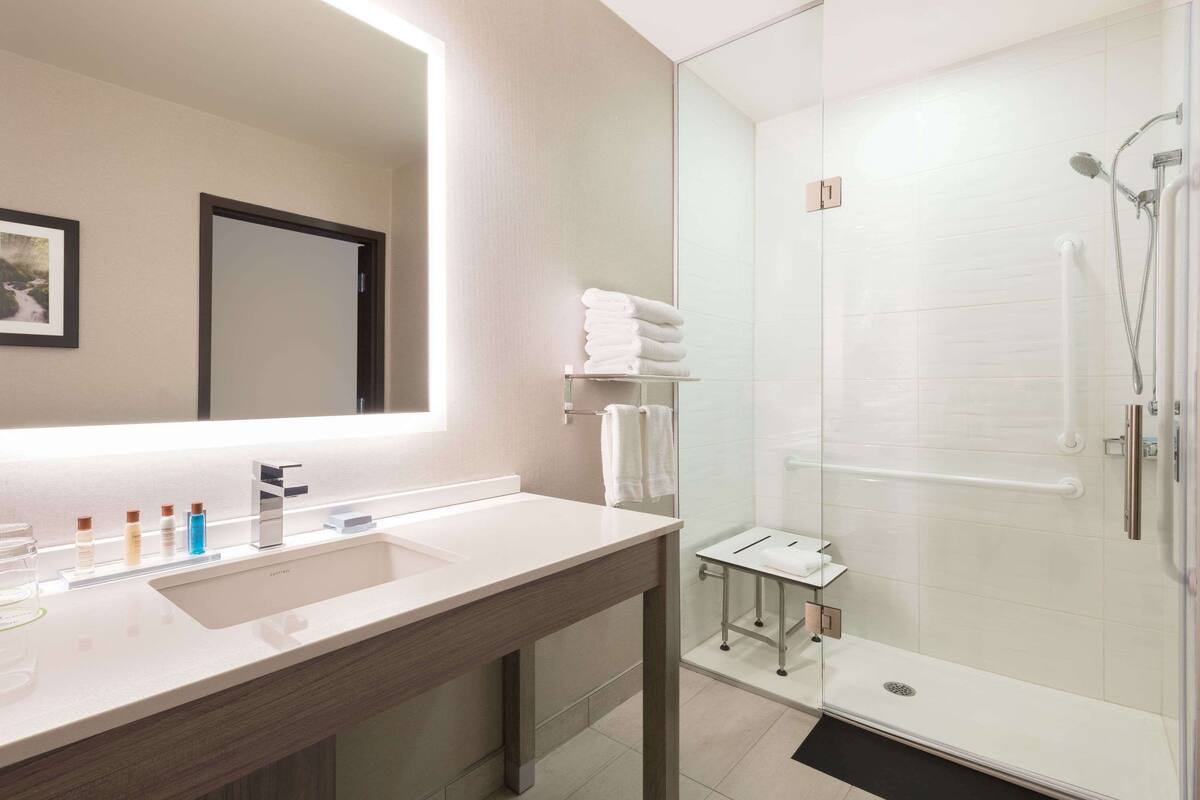 room, 2 queen beds, non smoking | bathroom | shower, free toiletries, hair dryer, towels