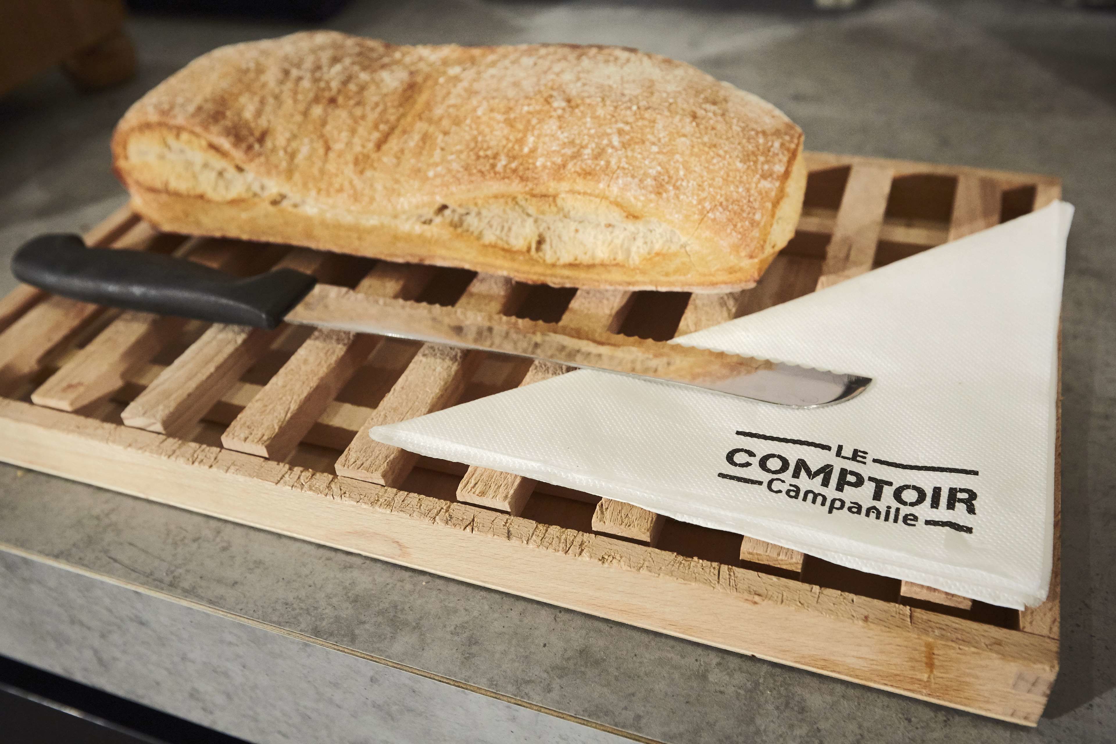 Daily to-go breakfast (EUR 13.90 per person)