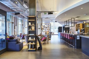 Lobby - Campanile PRIME - Paris Saclay (Gif-sur-Yvette)