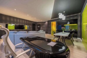 Suite (Karim Rashid) | In-room safe, desk, laptop workspace, blackout drapes