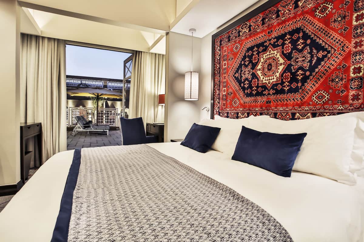 Standard Double Room, 1 King Bed | In-room safe, desk, free cots/infant beds, free WiFi