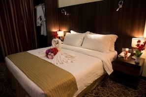 Minibar, in-room safe, blackout curtains, iron/ironing board