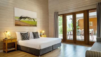 Exclusive-villa - 5 soveværelser - boblebad - have-område | 1 soveværelse, premium-sengetøj, skrivebord, lydisolering