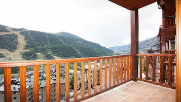 Superior Apartment, 2 Bedrooms, Balcony | Balcony