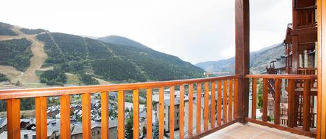 Superior Apartment, 2 Bedrooms, Balcony | Balkoni