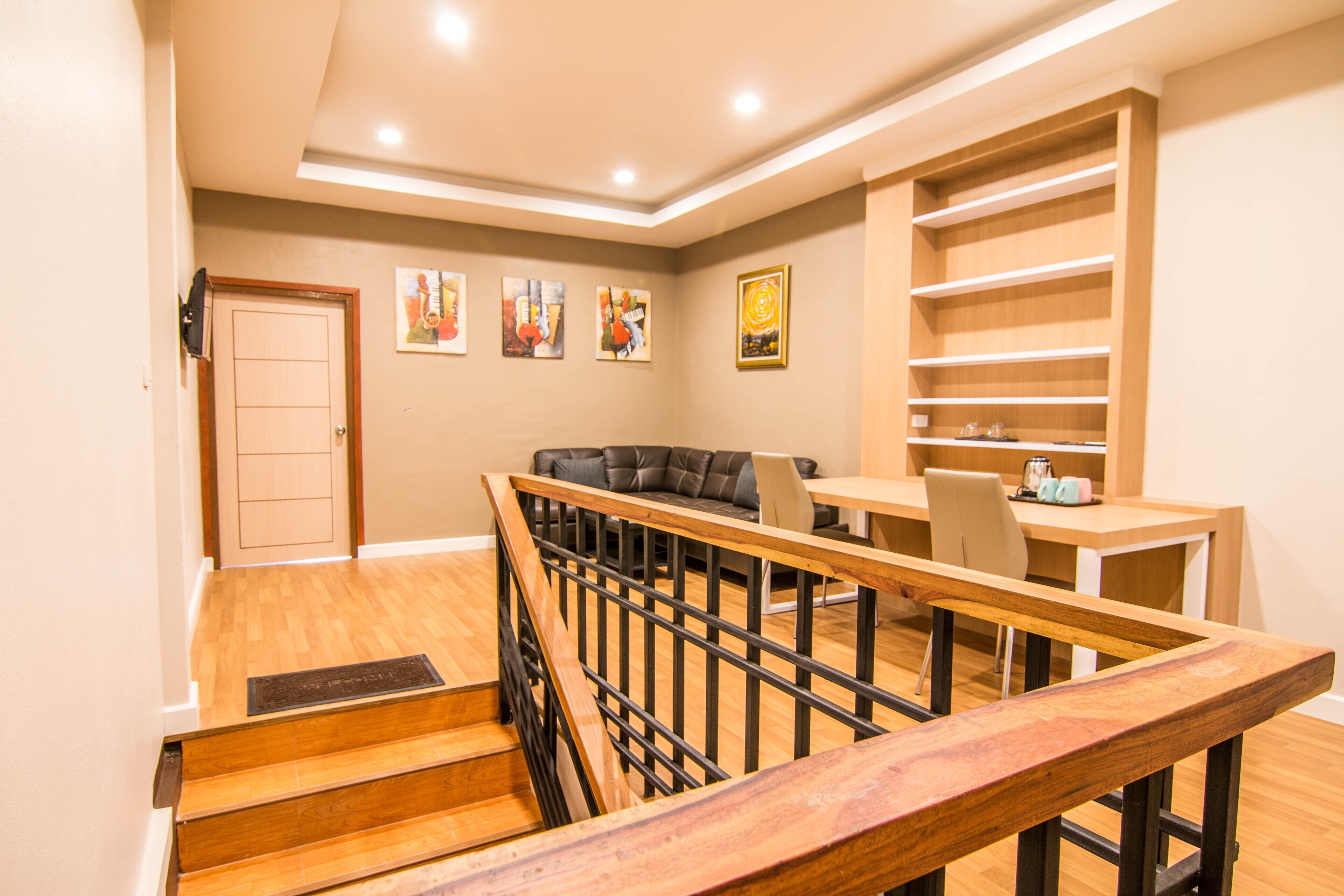 cozy suite with kitchenette | in-room safe, desk, free wifi, bed sheets