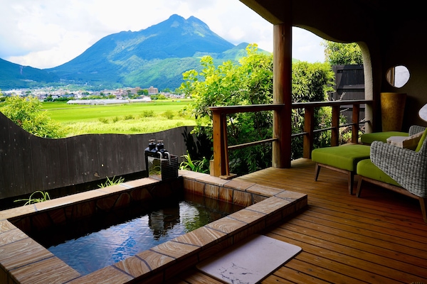 Vila, vista para a montanha (dadaroma,Caters to15yearsold or older) | Banheiro | Banheira e chuveiro separados, banheiras de fontes termais