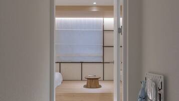 Habitación Deluxe (A) | Decoración personalizada, muebles diferentes y wifi gratis