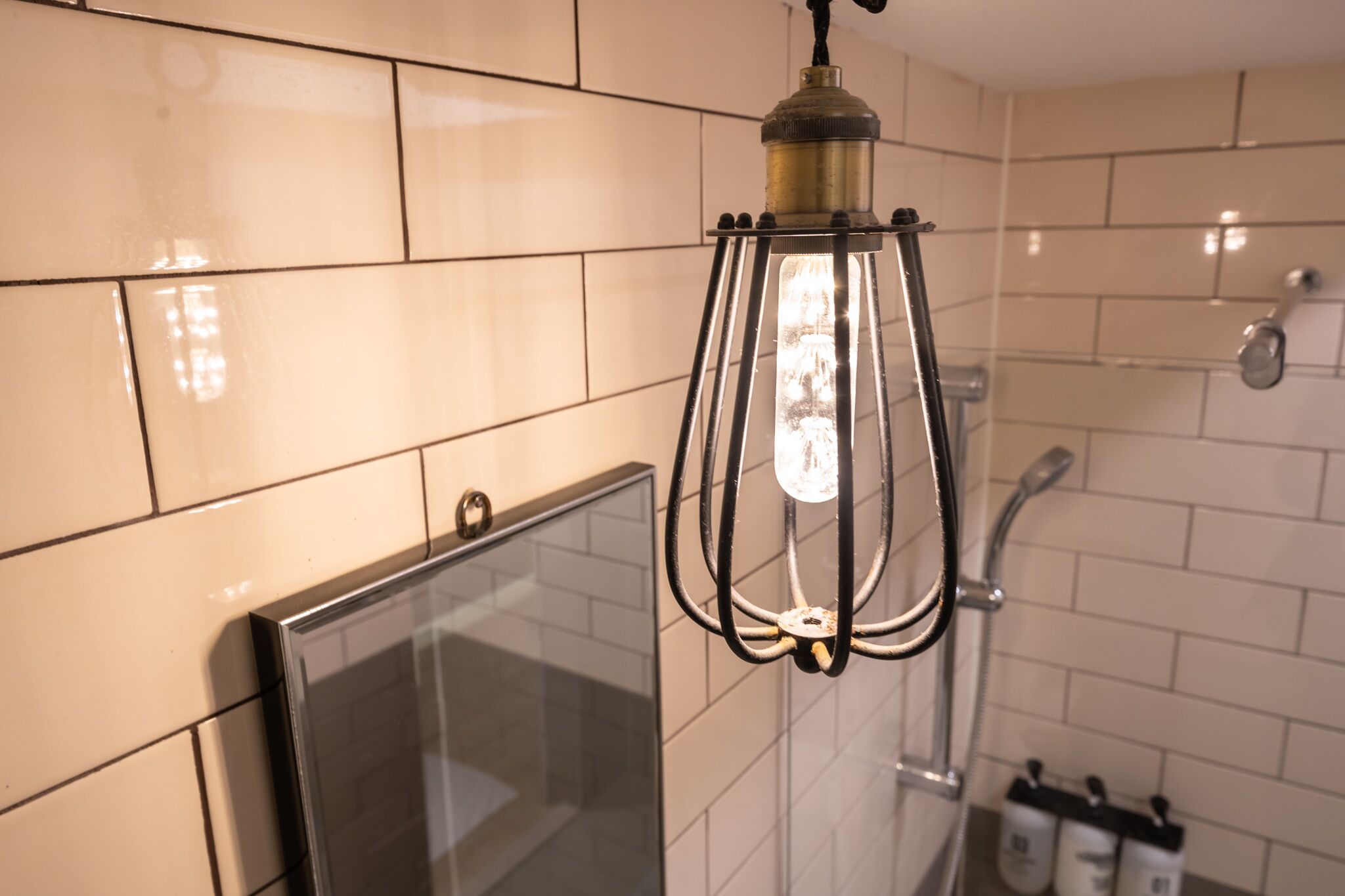 deluxe room (a) | bathroom | free toiletries, hair dryer, slippers, towels