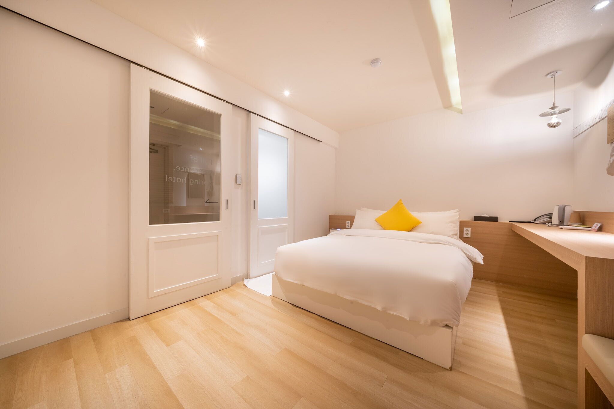 deluxe room (b) | individually decorated, individually furnished, free wifi