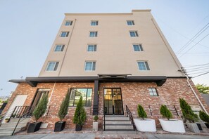 Fachada da propriedade