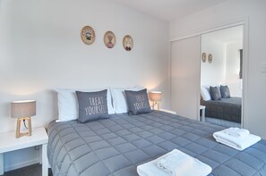 House, 4 Bedrooms, Balcony