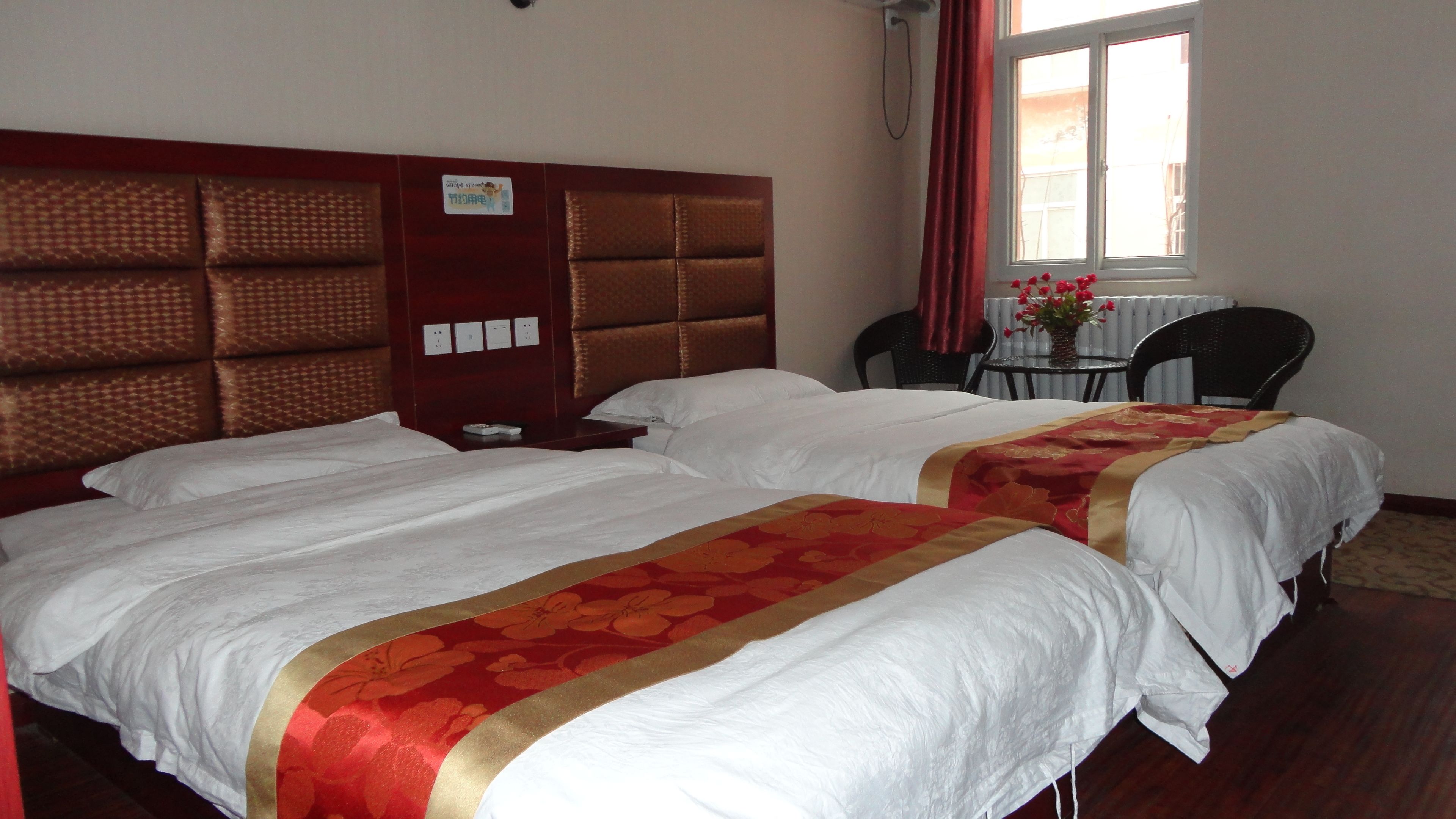 standard twin room(chinese domestic guests only) | desk, blackout curtains, free wifi