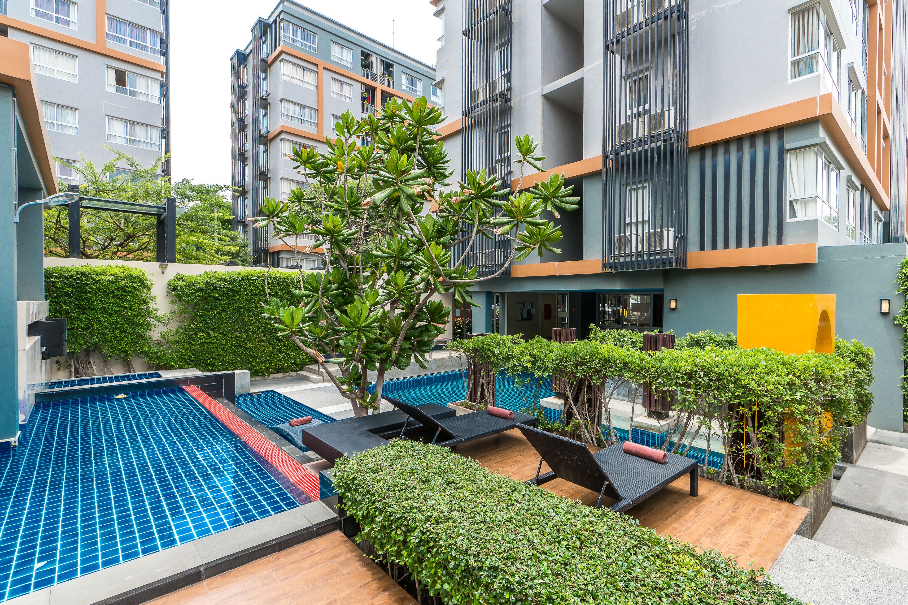 Sun deck