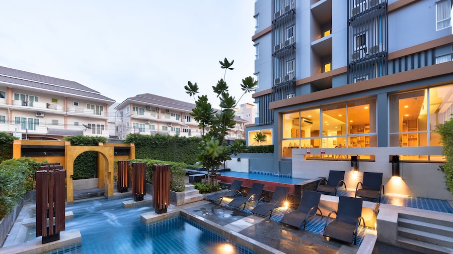 The Grass Serviced Suites by At Mind