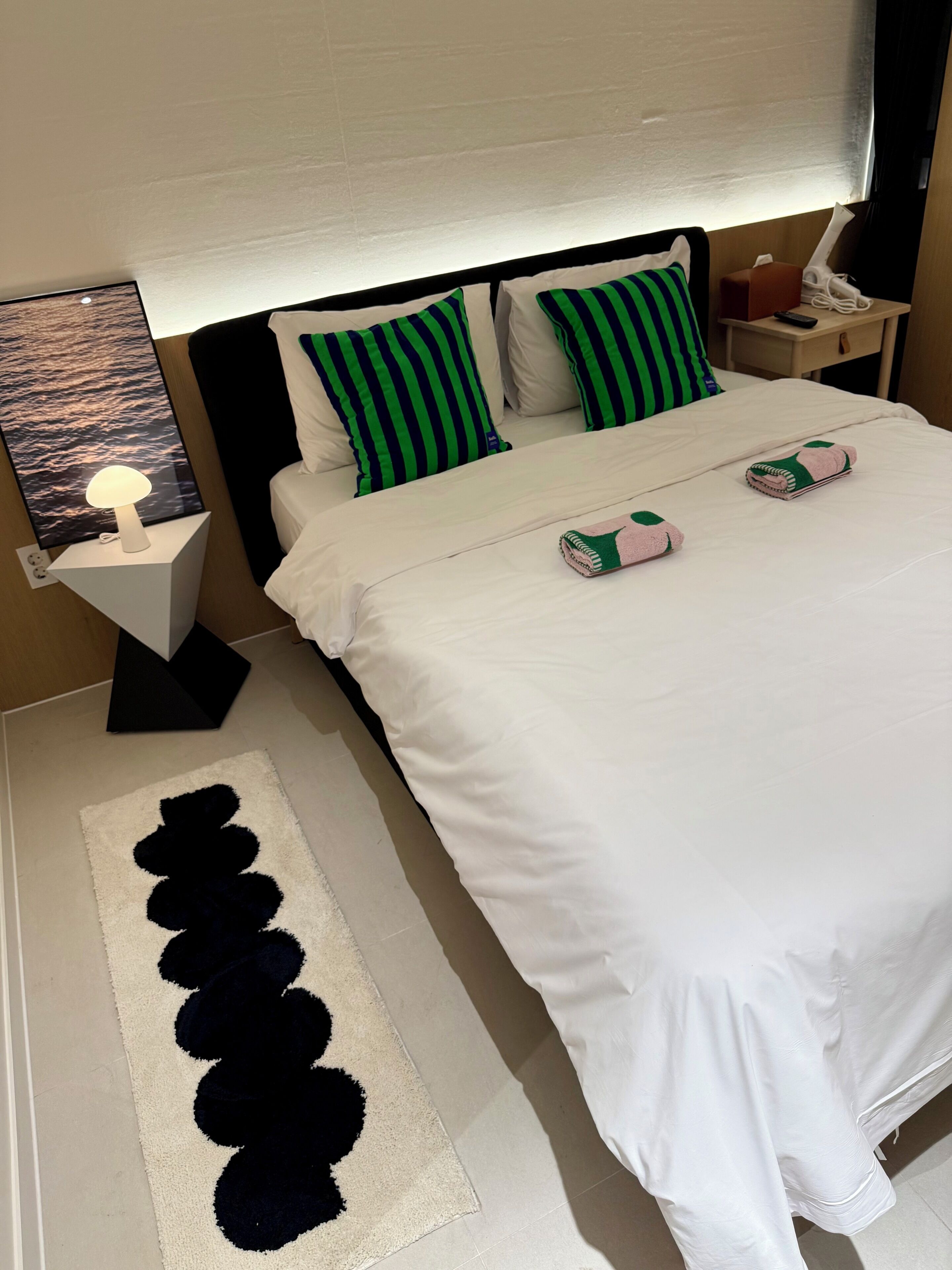Presidential Suite | Individually decorated, laptop workspace, free WiFi, bed sheets