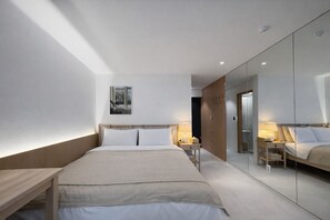 Deluxe Double Beige | ห้องพักตกแต่งอย่างมีเอกลักษณ์, พื้นที่ทำงานแบบใช้แล็ปท็อป, Wi-Fi ฟรี