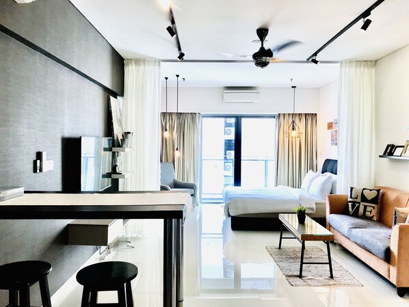 Iron/ironing board, free WiFi - Summer Suites Vacation Home (Kuala Lumpur)