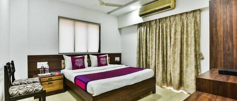 Semi Deluxe Room | Soundproofing, rollaway beds, free WiFi, bed sheets