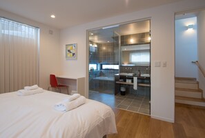 3 bedrooms, blackout curtains, iron/ironing board, free WiFi - Snow Monkey (Kutchan)