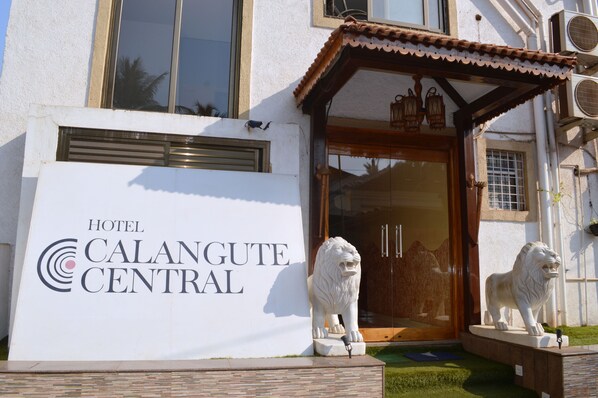 Entrada de la propiedad