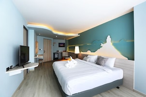 Exclusive Room | Cofres nos quartos, escrivaninha, cortinas blackout, Wi-Fi de cortesia