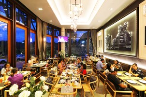 Café da manhã continental todos os dias mediante uma taxa