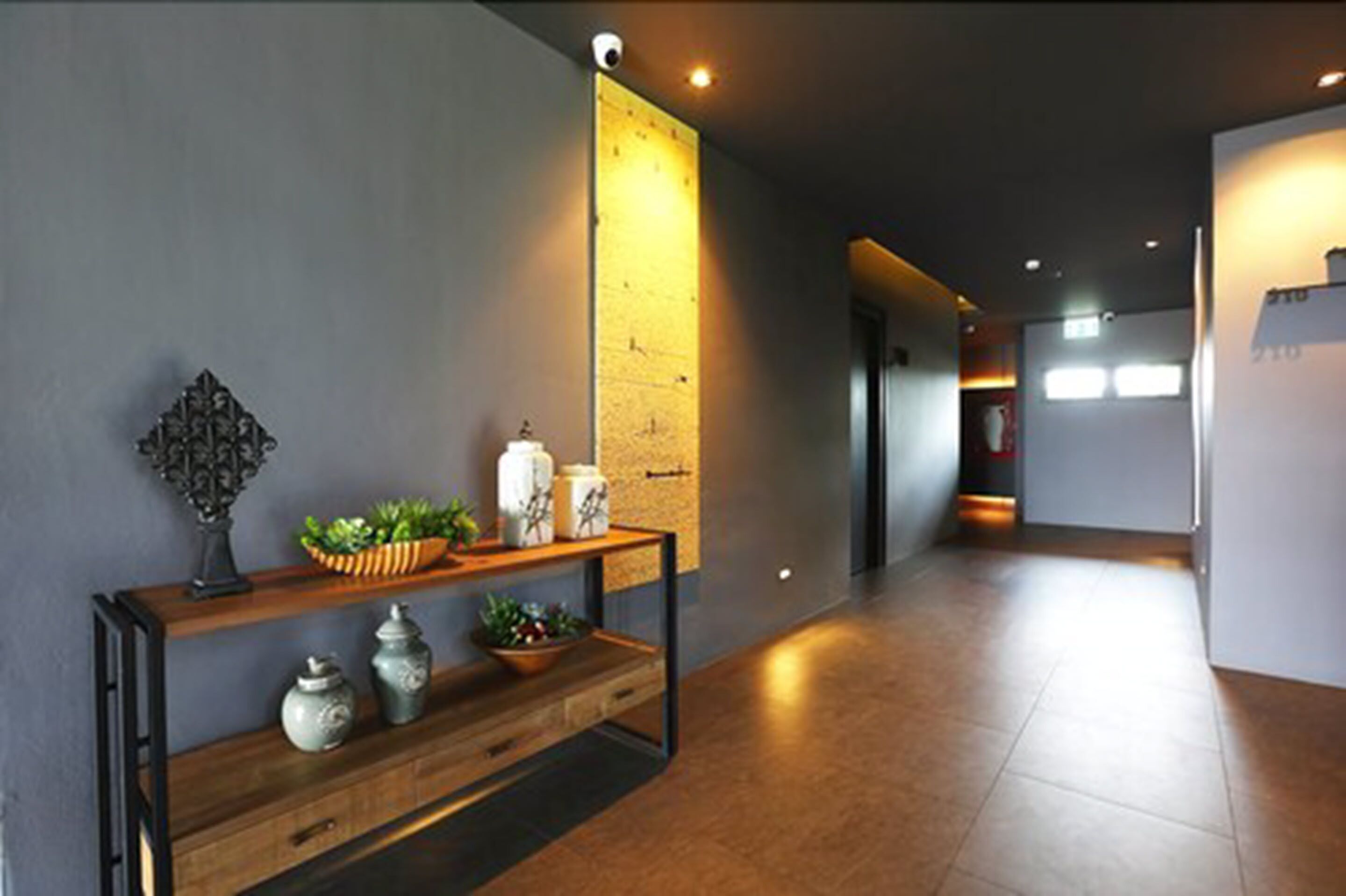 luxury suite room | in-room safe, desk, blackout curtains, free wifi