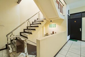 Staircase - Bantal Guling Alun-Alun Bandung (Bandung)