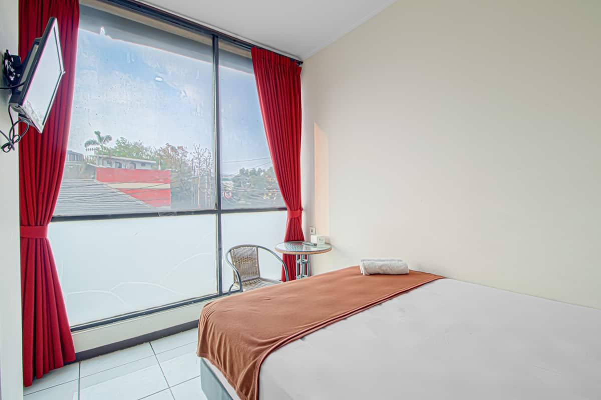 Standard Double Room | Soundproofing, free WiFi, bed sheets