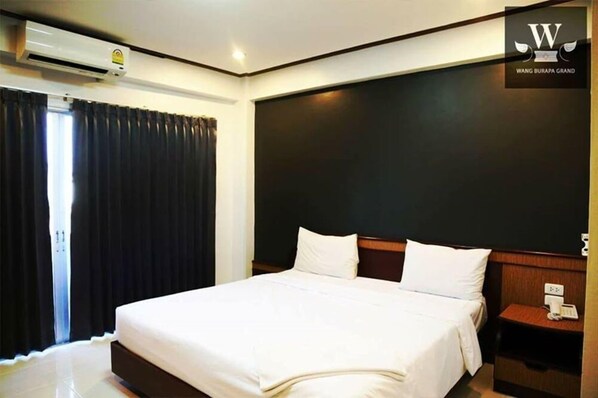 Standard Double | Desk, free WiFi, bed sheets