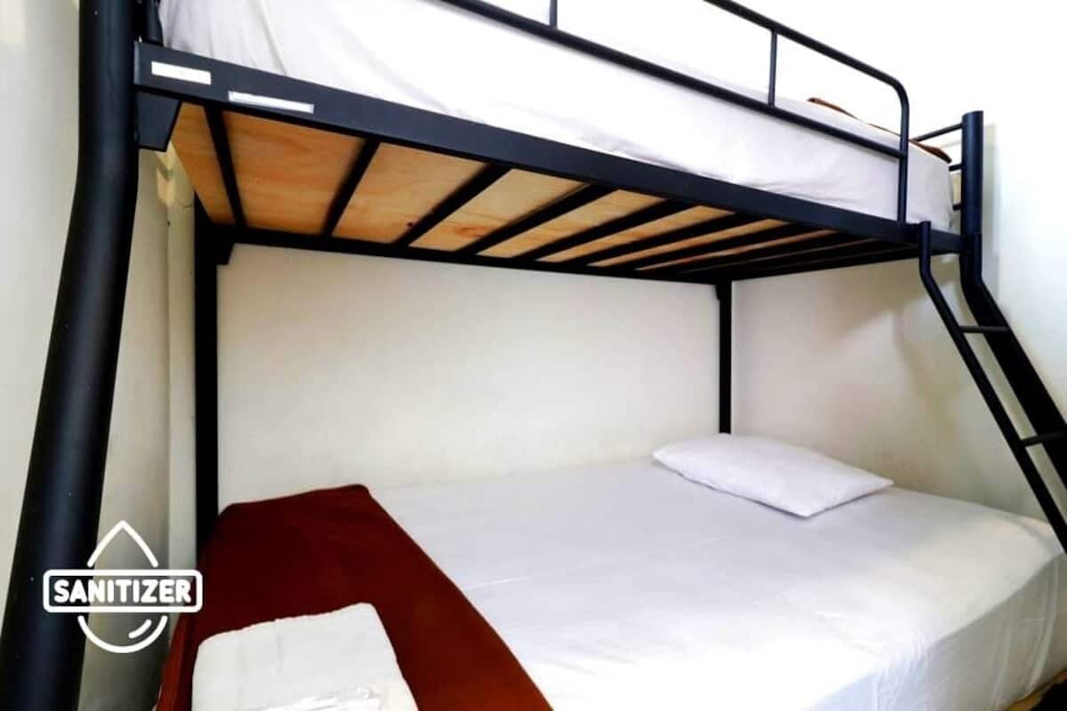 Bunk Bed Standard Fan (Shared Bathroom) | Desk