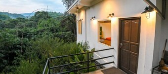 Bantal Guling Villa Bandung