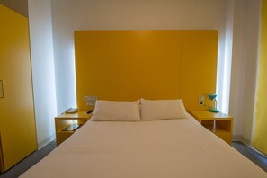 Doppelzimmer | Verdunkelungsvorhänge, schallisolierte Zimmer, Bügeleisen/Bügelbrett